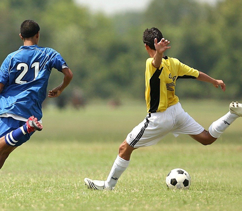 apa-itu-istilah-overhead-pass-dalam-sepak-bola