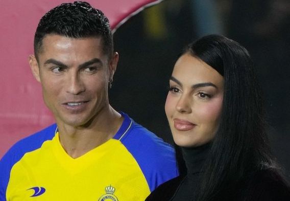 apakah-ronaldo-dan-georgina-sudah-resmi-bertunangan