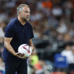 hansi-flick-inginkan-bek-baru-di-barcelona