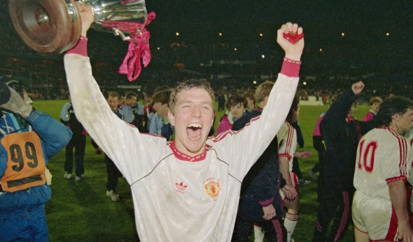 Lee Sharpe Putuskan Kemenangan England di Icons Series